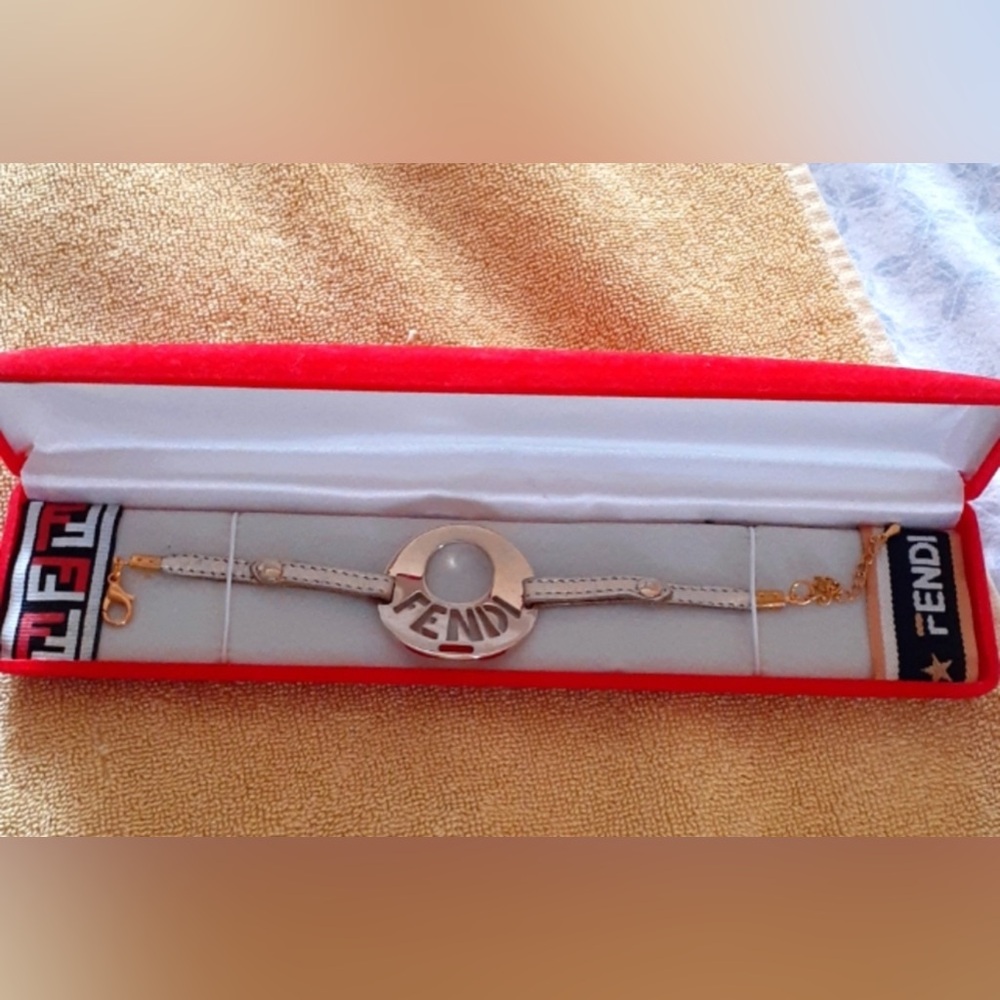 FENDI BRACELET - Picture 12 of 12